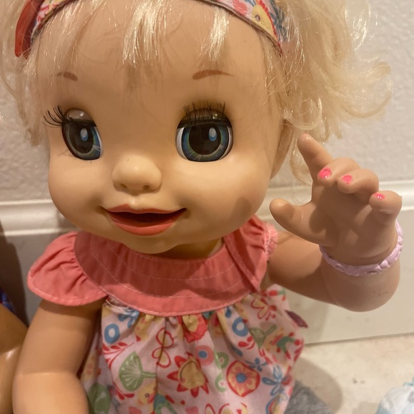 Vintage, baby Alive’s, perfect cute dolls! - Picture 5 of 5